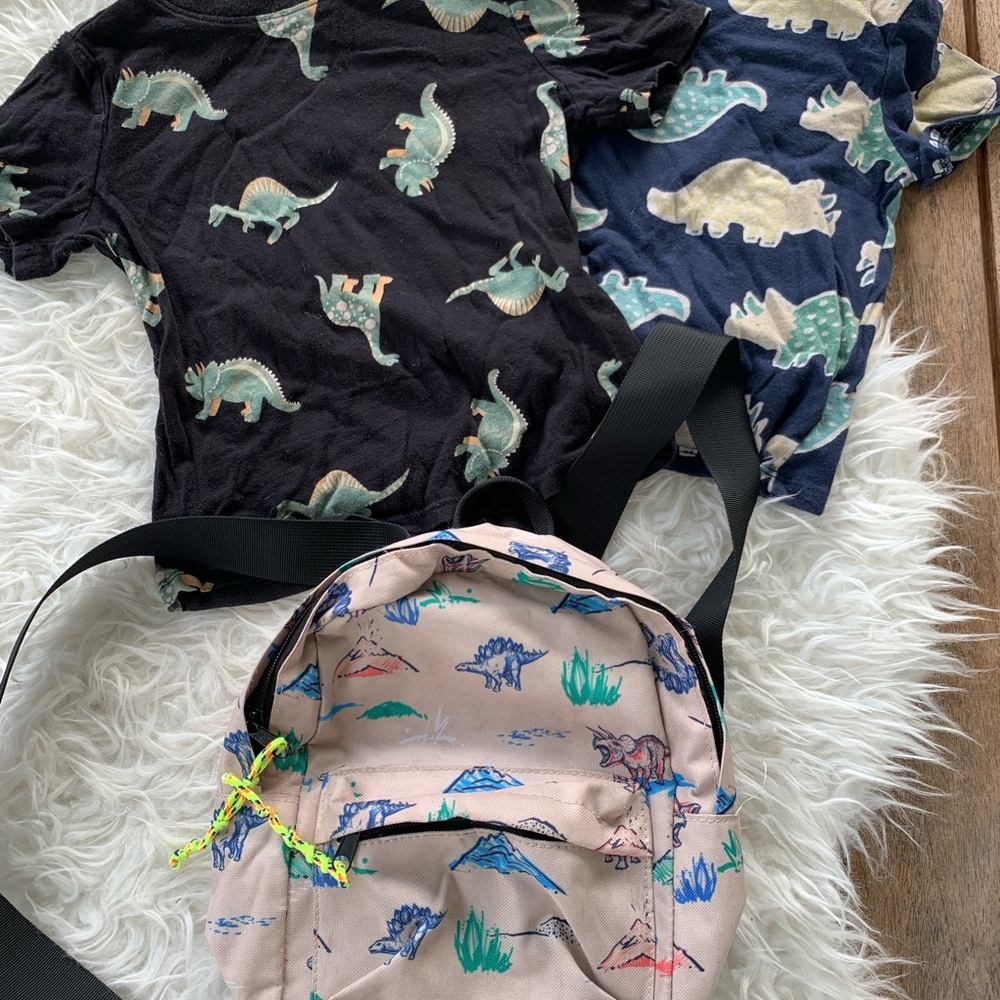 Old Navy Kids Dinosaur Shirt and Backpack Set - Black, Navy, Beige